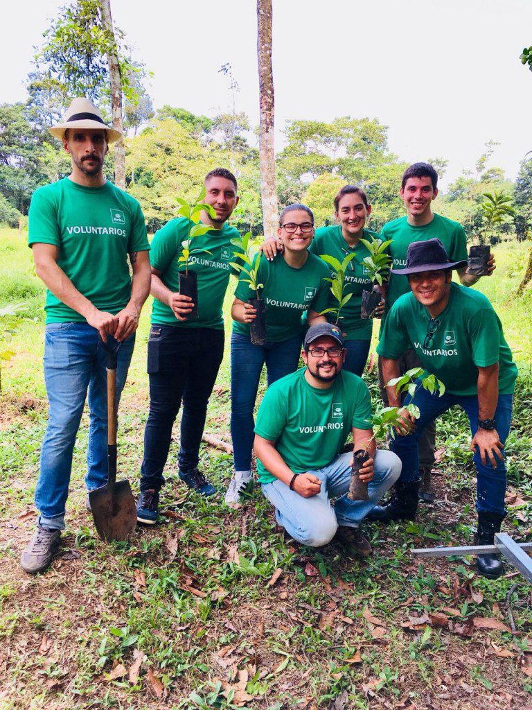 Cafe Britt Volunteers